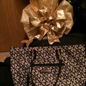 Tommy Hilfiger Purse
